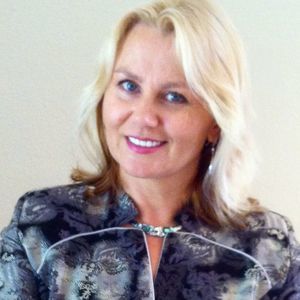 Meet your Posher, Elena